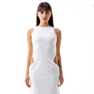 Chic White Sleeveless Maxi Dress